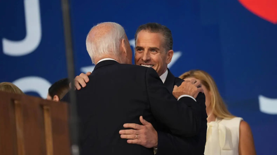 Joe Biden e Hunter Biden em 2024 (Getty Images)