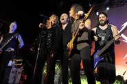 Metallica e Marianne Faithfull em 2011 - Foto: Tim Mosenfelder / WireImage