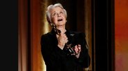 Angela Lansbury recebe Oscar honorário pela carreira, em 2013 (Foto: Mario Anzuoni/Reuters)