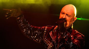 Rob Halford do Judas Priest se apresentando no Nokia Theatre L.A. em 2014 (Foto: Frazer Harrison/Getty Images)