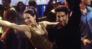 Courteney Cox como Monica e David Schwimmer como Ross em Friends (Foto: Reprodução/Warner)