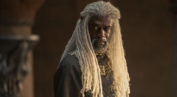 Steve Toussaint como Corlys Velaryon em A Casa do Dragão (Foto: Reprodução/HBO)