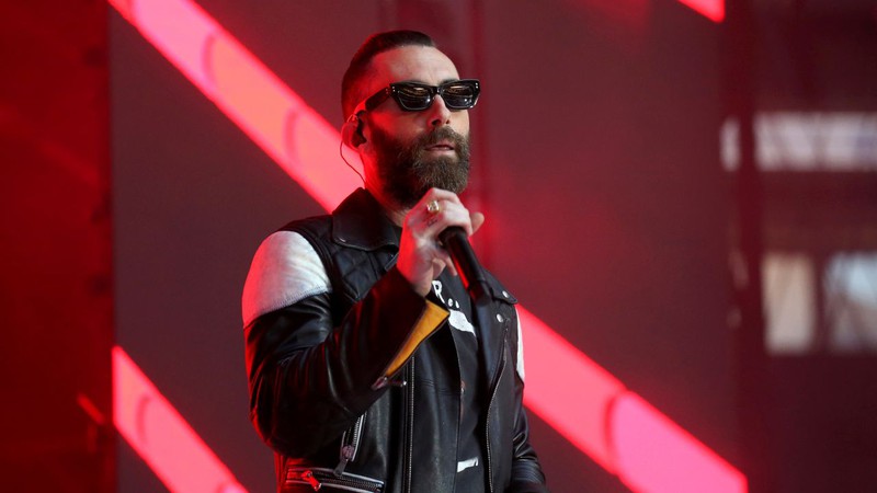 Adam Levine durante o show do Maroon 5 no Festival Capital FM (Foto: Isabel Infantes / AP)