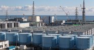 Tanques com água contaminada da usina de Fukushima (Foto: Christopher Furlong/Getty Images)