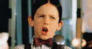 Bug Hall como Alfalfa em Os Batutinhas (Foto: Reprodução)