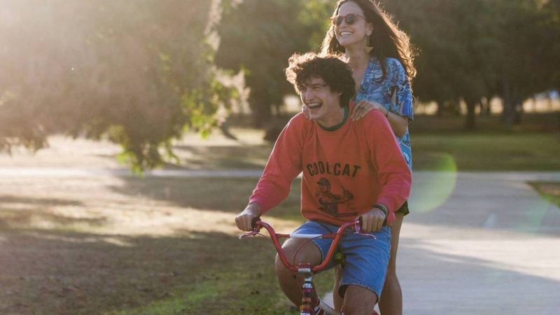 Alice Braga e Gabriel Leone em Eduardo e Mônica (Foto: Divulgação)