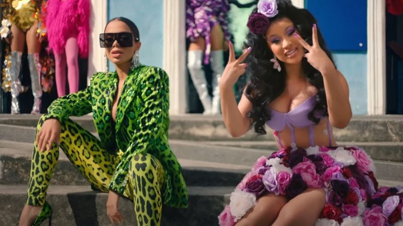 Anitta e Cardi B em "Me Gusta" (Foto: Reprodução/YouTube)