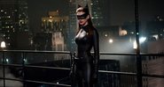 Anne Hathaway em Batman (Foto: Reprodução / Warner)