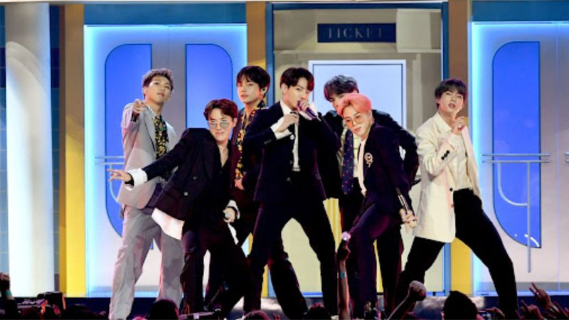 Apresentação do BTS no Music Awards em 2019 (Foto: Kevin Winter / GettyImages)