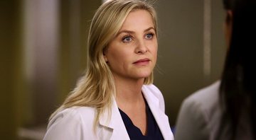 Jessica Capshaw como Arizona Robbins (foto: reprodução)