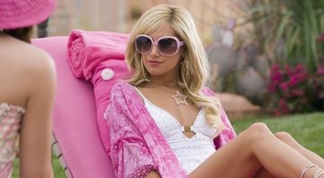 Atriz Ashley Tisdale como Sharpay Evans em High School Musical 2 (Foto: Reprodução/Disney)