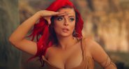 Bebe Rexha no clipe de "Baby I'm Jealous" (Foto: Reprodução/Youtube)