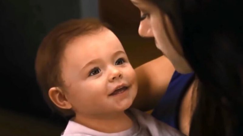 Cena de Renesmee em Amanhecer - Parte 2 (Foto: Reprodução)