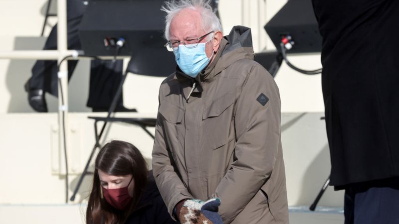 Senador Bernie Sanders na posse do presidente Joe Biden. (Créditos: Pool/Getty Images)