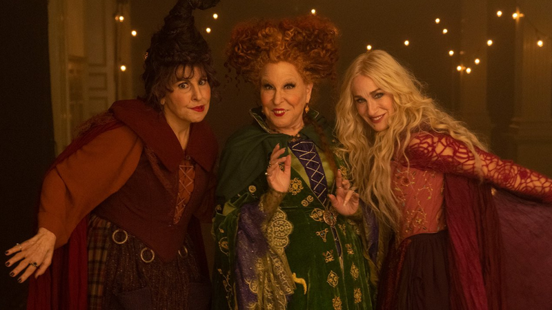 Bette Midler, Kathy Najimy e Sarah Jessica Parker em Abracadabra 2 (Foto: Divulgação / Disney+)