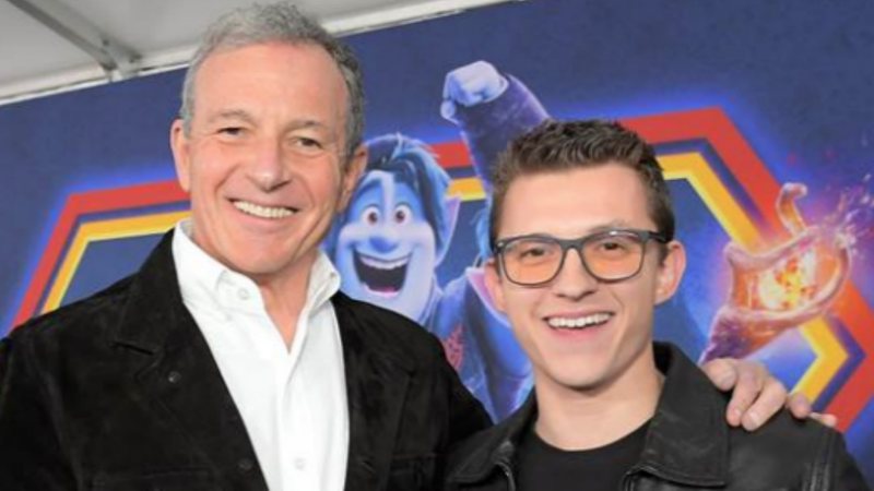 Bob Iger e Tom Holland (Foto: Reprodução/Twitter)