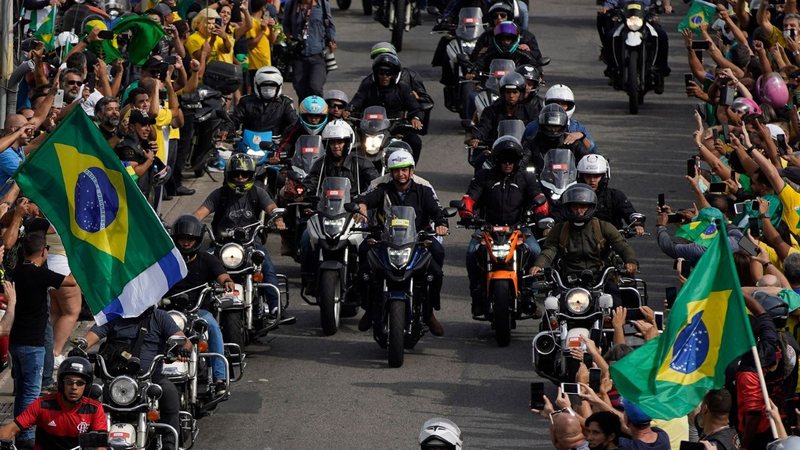 Bolsonaro em "motociata" no Rio de Janeiro (Foto:  Wagner Meier/Getty Images)