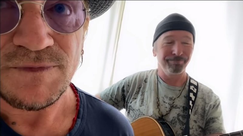 Bono e The Edge cover de Stairway To Heaven (Foto: Reprodução)