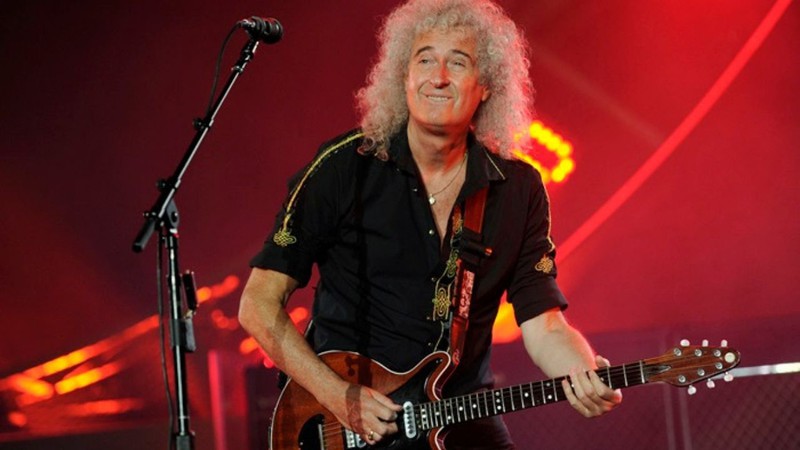 Brian May durante show (Foto: Chris Pizzello/AP)