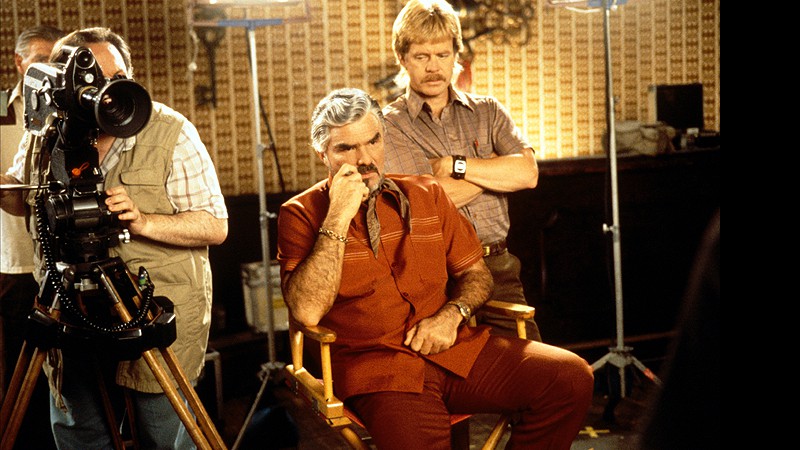 Burt Reynolds e William H. Macy em Boogie Nights - Reprodução