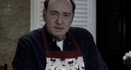 Kevin Spacey no vídeo "Let Me Be Frank" (Foto:Reprodução)