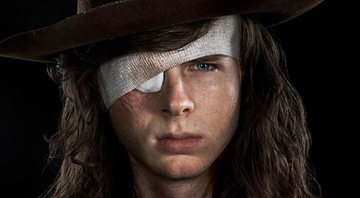 Chandler Riggs como Carl Grimes em The Walking Dead (Foto: Divulgação/AMC)