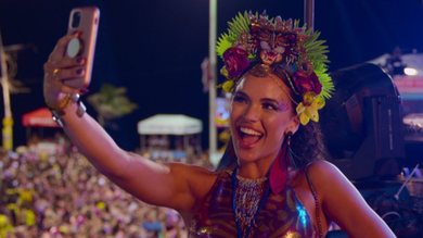 Giovana Cordeiro em Carnaval, novo filme original Netflix (Foto: Reprodução/Divulgação/Netflix)