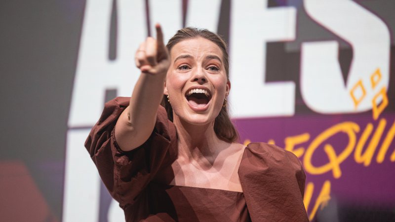 Margot Robbie no painel de Aves de Rapina da CCXP19 (Foto: Diego Padilha / I Hate Flash)