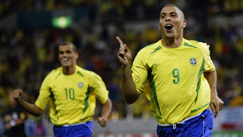 Rivaldo e Ronaldo Fenômeno na final da Copa do Mundo 2002 (Foto: Alex Livesey/Getty Images)