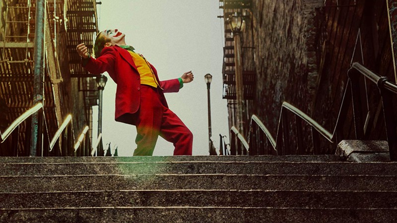 Joaquin Phoenix como Arthur Fleck em cena de Coringa (Foto: Divulgação / Warner Bros.)