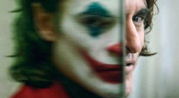 Imagem Joaquin Phoenix se transforma em Coringa em nova capa de revista; veja