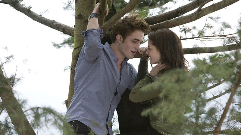 Robert Pattinson e Kristen Stewart em cena de Crepúsculo (Foto: Divulgação)