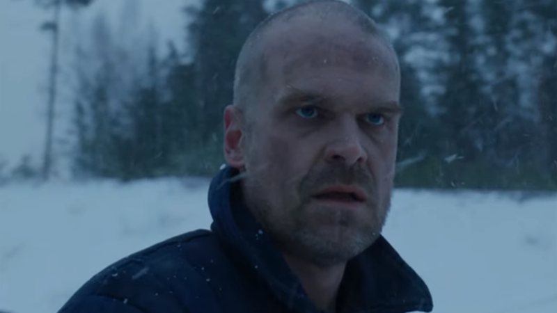 David Harbour como Hooper em Stranger Things 4 (Foto: Reprodução/Redes Sociais)