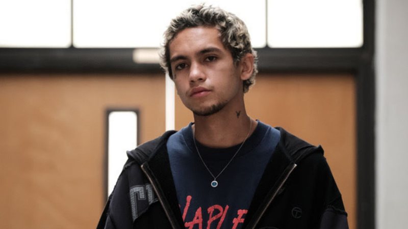 Dominic Fike no set de filmagens de Euphoria, da HBO Max (Foto: DIvulgação/ HBO Max)