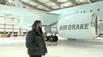 Drake e seu avião particular (Foto:Reprodução)