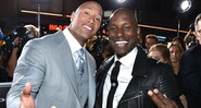 Dwayne Johnson e Tyrese Gibson na estreia de Velozes e Furiosos 7, em 2015 (Foto:John Shearer/Invision/AP)