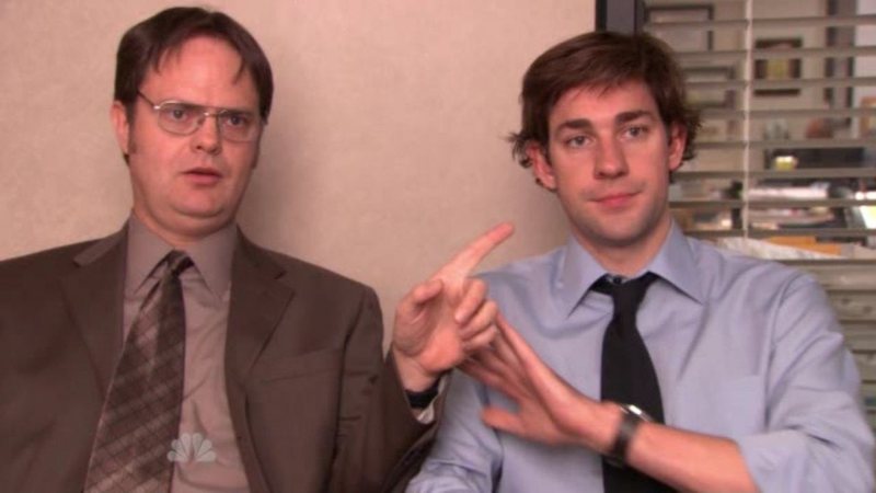 Rainn Wilson e John Krasinski como Dwight Schrute e Jim Halpert em The Office (Foto: Reprodução)