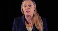 Eddie Izzard em vídeo para a campanha Make Humanity Great Again