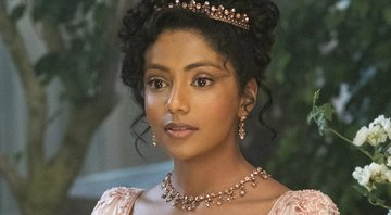 Charithra Chandran como Edwina Sharma (Foto: Liam Daniel/Netflix)