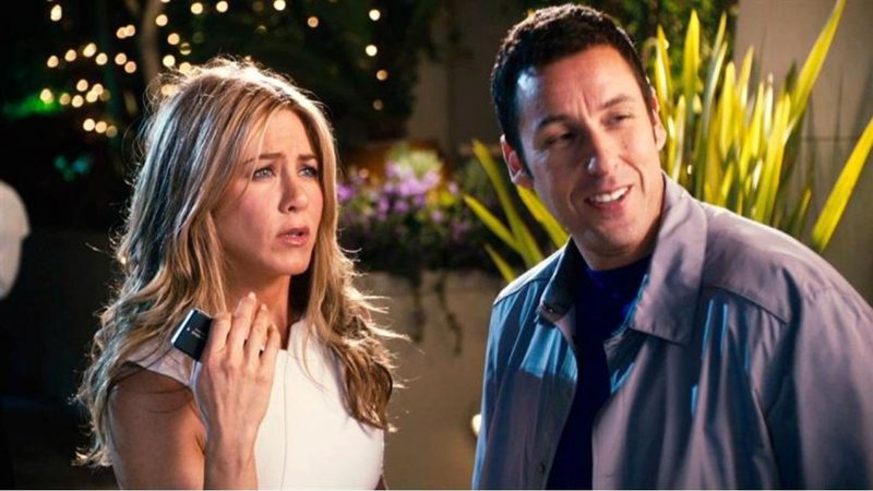 Jennifer Aniston e Adam Sandler em Esposa de Mentirinha (Foto: Reprodução)