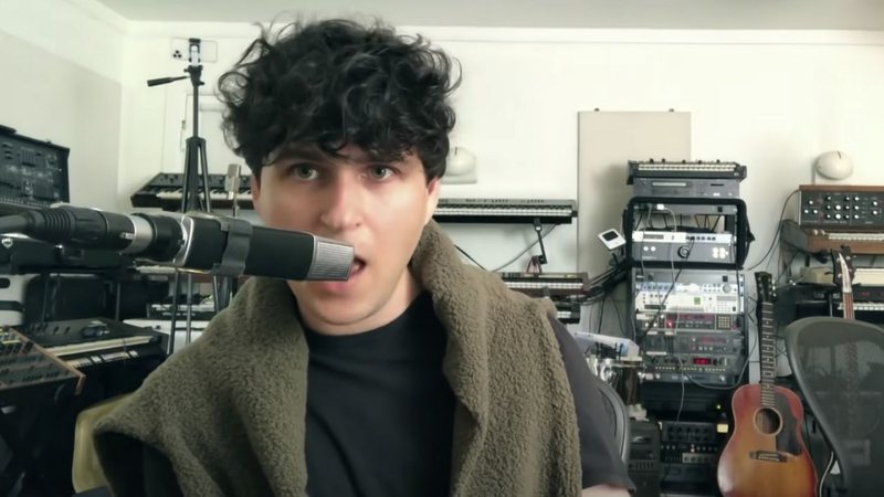 Ezra Koenig (Foto: The Tonight Show/Reprodução/YouTube)