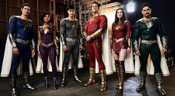 Família Shazam! nos bastidores da sequência (Foto: Reprodução/Warner Bros.)