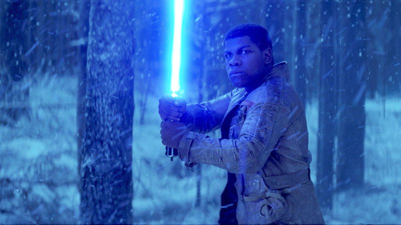 John Boyega em Star Wars: O Despertar da Força (Foto: Reprodução/ Lucasfilm)