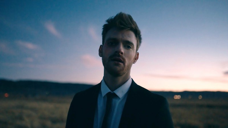 Finneas (Foto: Reprodução/ Youtube)