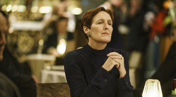 Fiona Shaw em Killing Eve (Foto: Reprodução / BBC)