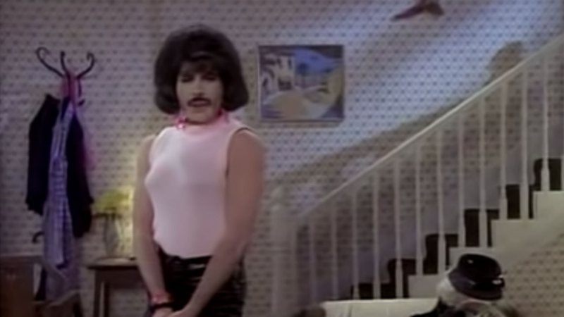 Freddie Mercury no clipe de I Want To Break Free (Foto: Reprodução/YouTube)