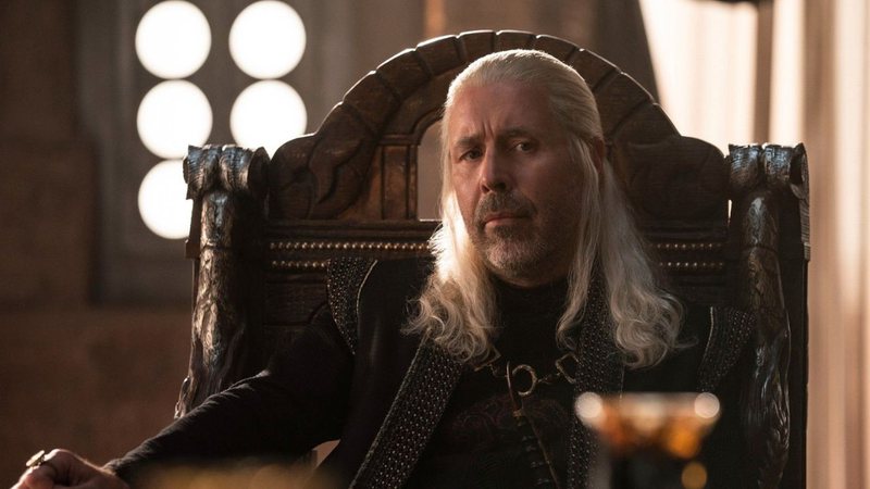 Paddy Considine como Rei Viserys em House of the Dragon (Foto: Reprodução/HBO)