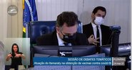 Filipe Martins faz gesto durante sessão do Senado na última quarta, 24 de março (Foto: Reprodução/TV Senado)