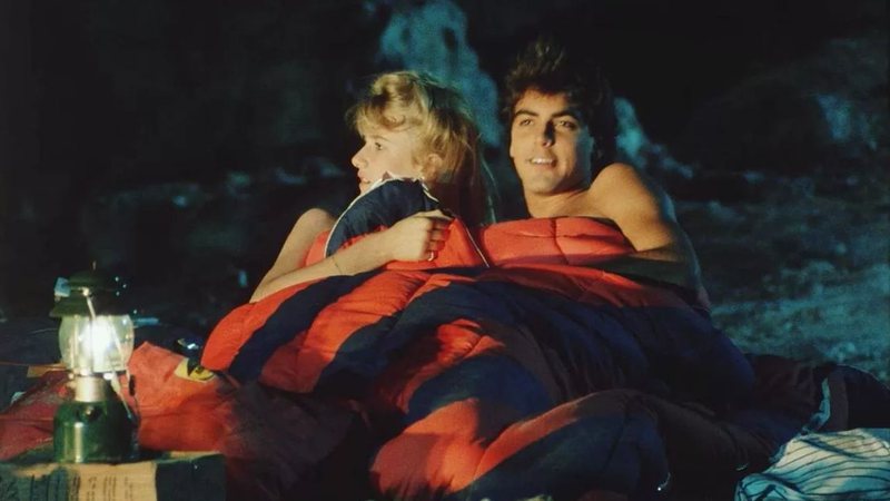 George Clooney e Laura Dern em Grizzly II (Foto: Divulgação)