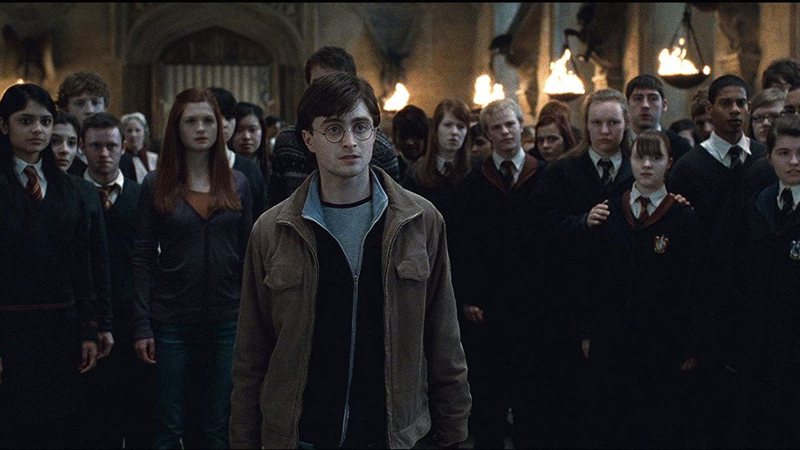 Personagens de Harry Potter em cena de Relíquias da Morte: Parte 2 (Foto: Reproduçâo/Warner Bros.)